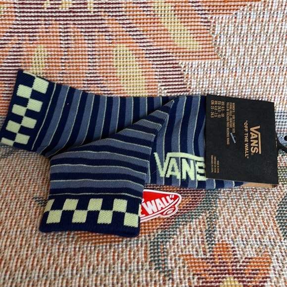 VANS “Off The Wall” Women’s socks  
NWT - Picture 2 of 16